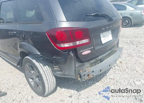 2016 Dodge Journey Crossroad z USA, uszkodzony, nr VIN 3C4PDCGB2GT240028